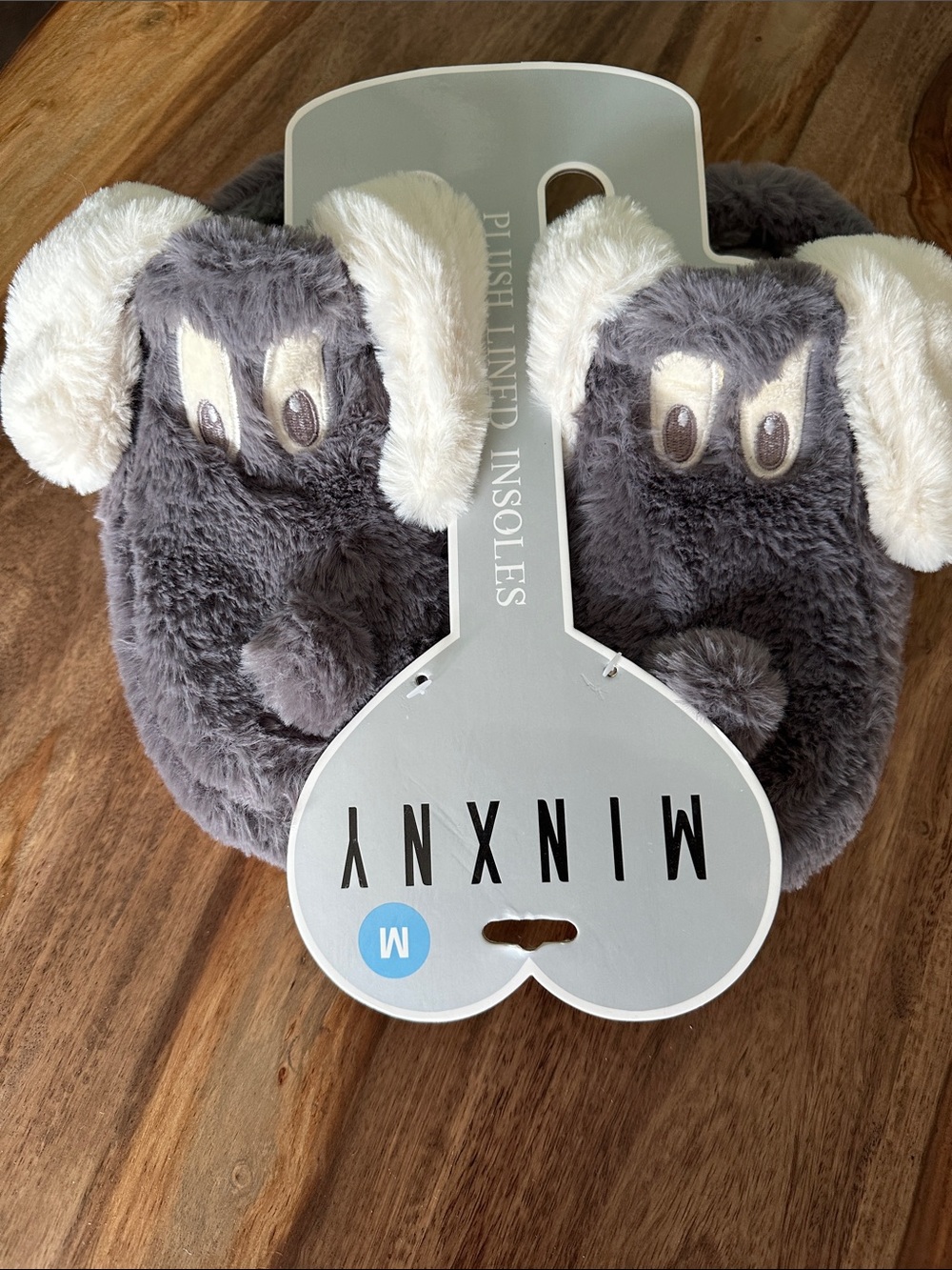 MINXNY adorable puppy slippers, complete with indoor/outdoor hard sole MED 8 NWT